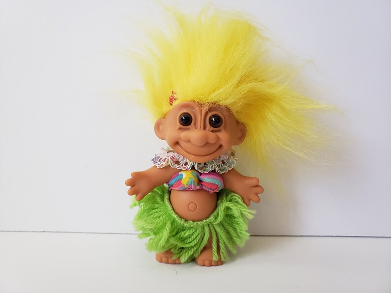 Vintage Russ Troll Doll Hawaiian Hula Dancer Hawaii Yellow Hair, Trolls 5 image 1