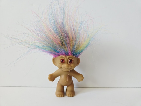 ヴィンテージ トロール人形、虹色の髪、ピンクの目、トロール、2インチ