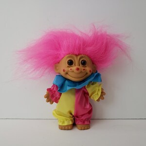 Vintage Russ Troll Doll Happy Birthday Clown, Pink Hair Trolls 5"