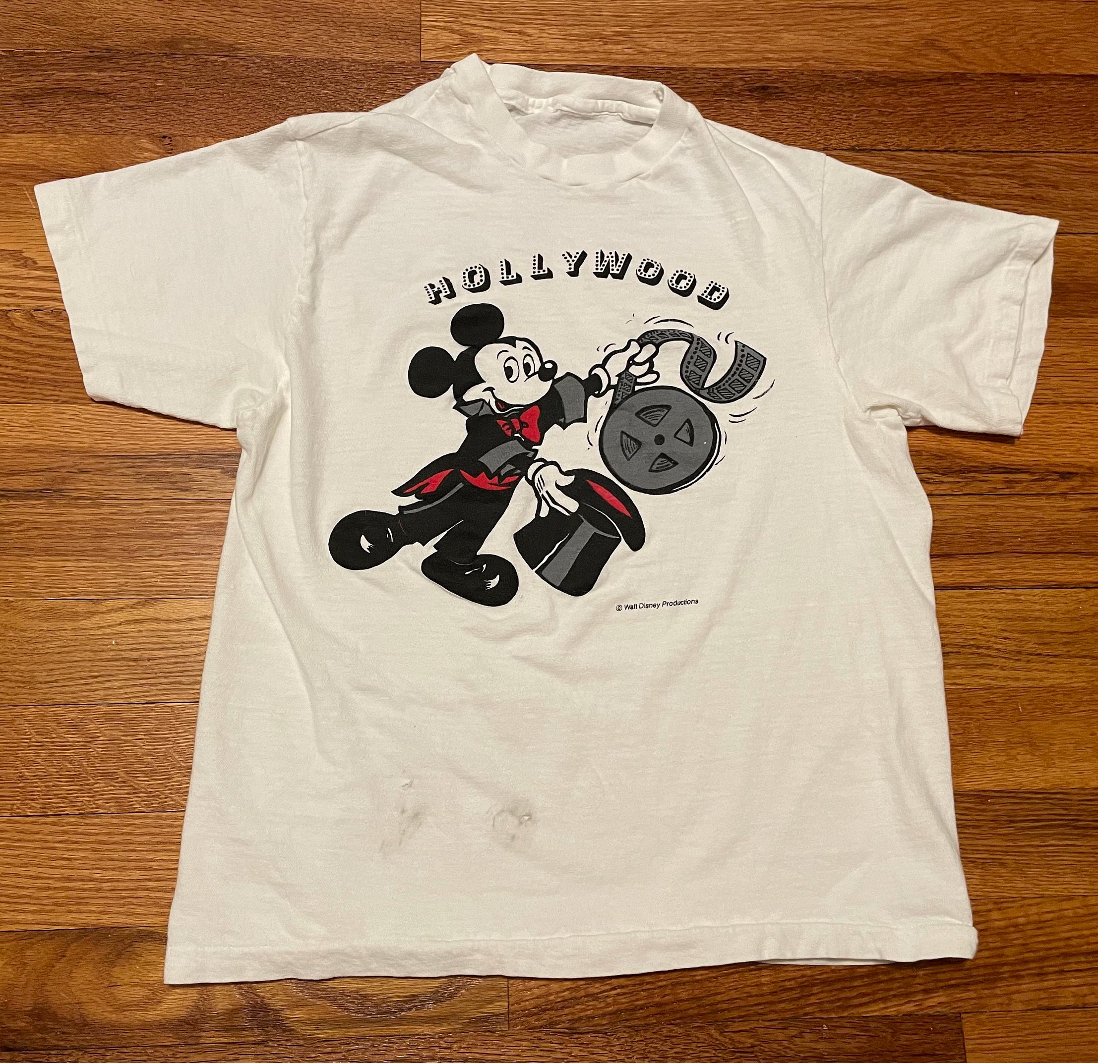 vintage DISNEY MICKEY 2丁拳銃 fits XL Vintage Mickey Mouse two guns gunslinger sweater Kids Disney