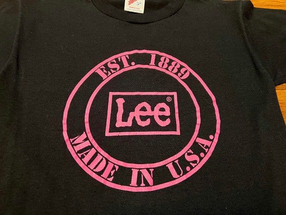 90s Lee brand vintage Made in USA t-shirt rare si… - image 2