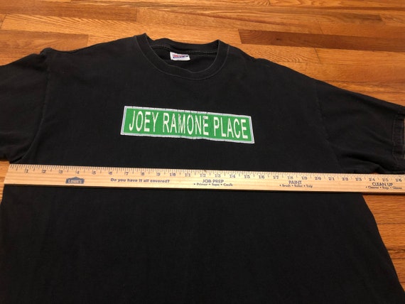 Extremely rare 90s Joey Ramone Place vintage t-sh… - image 5