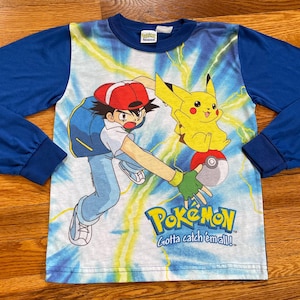 Increíble camiseta vintage de manga larga de 1999 con Ash Ketchum y Pikachu de Pokémon, pijamas grandes raros de los años 90 para jóvenes, pijamas para niños, tarjeta divertida de anime Sailor Moon