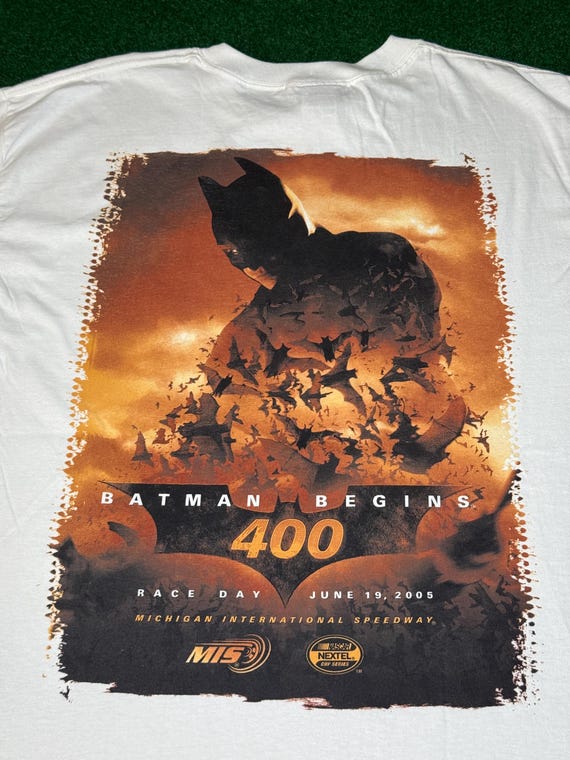 2005 Y2K Batman Begins NASCAR T-shirt Rare Michigan Speedway Movie