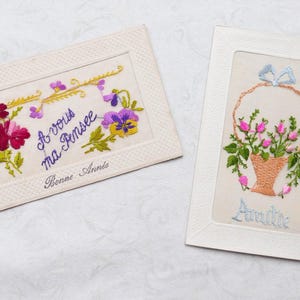 2 Originale antike französische Seide gestickte Postkarten, Vintage romantische Postkarten, französische Ephemera, Decoupage, Journal Stücke, Scrapbooking.