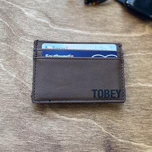 VENTA FINAL / Billetera de cuero vegana personalizada / Regalo para él / Billetera personalizada / Billetera grabada / Regalo para hombres / Billetera con clip para billetes