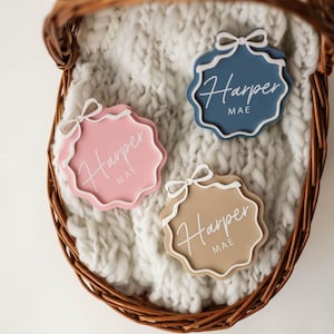 Birth Announcement Sign | Interchangeable Acrylic Bow Monthly Milestone Markers | 1 Month-1 Year Milestone Markers | Baby Photo Prop