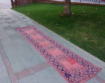 Vintage Turkish Runner Rug: Pink & Red Oushak Kilim (335x75cm)