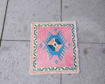 Vintage Turkish Wool Rug: Pink Oriental Square Rug (46x52cm)