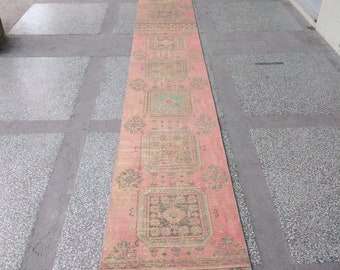 Vintage Extra Long Rug Runner: Large Hallway Carpet (650x70cm)