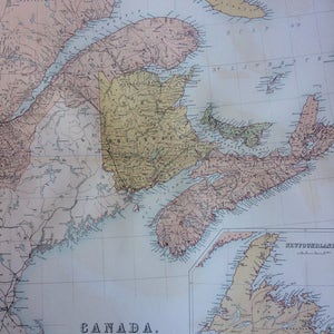 1859 Canada - Nouveau-Brunswick, Nouvelle-Écosse, très grande carte noire antique originale rare A & C avec carte en médaillon de Terre-Neuve