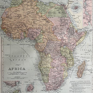 1898 Afrika Original antike Landkarte mit Nebenkarten von Westküste, Mauritius, Nilmündung, St. Helena, Kanarische Inseln, Madeira, Alexandria, Suez