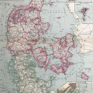 Carte ancienne originale du Danemark, du Schleswig Holstein, de 1903, représentant l'Islande, les Antilles néerlandaises, les îles Féroé, Bornholm et Copenhague