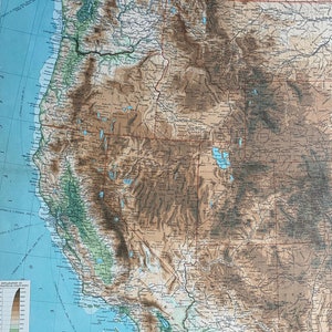 1922 VEREINIGTE STAATEN (westlicher Teil) Große Original Antique Times Atlas Physische Karte - Rockies - Kalifornien - Colorado - Oregon - Nevada