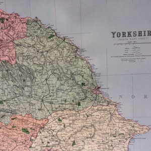 1868 Yorkshire (Northeast) Shishire große Original antike Karte mit Eisenbahnen, Straßen & parlamentarischen Abteilungen - Landkarte des Vereinigten Königreichs - Wandkarte