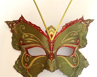 Máscara de mariposa, única, hecha a mano, pintada a mano, satén verde - máscara de baile de máscaras, máscara de hierba Mardi, máscara de Halloween, máscara de coleccionista