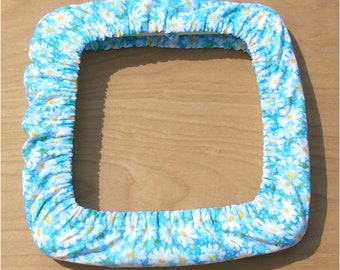 QSnap Grime Guard Aqua Daisies (Size options available)