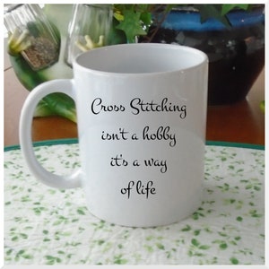 Taza de porcelana - Cross Stitching no es un hobby, es una forma de vida