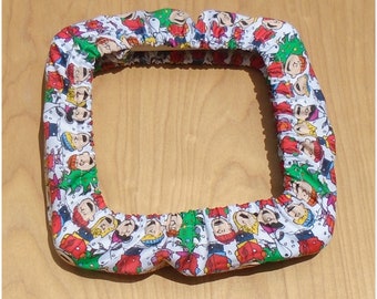 QSnap Grime Guard made with Peanuts Carolers fabric (Size options available)