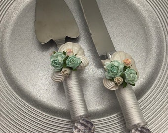 Beach Wedding Cake Cutters  Seashell Cake Knife with Server  Light Sage Green and Coral Server Set