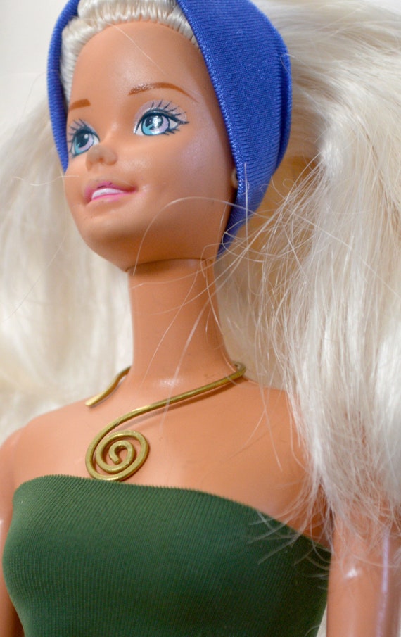 barbie choker necklace