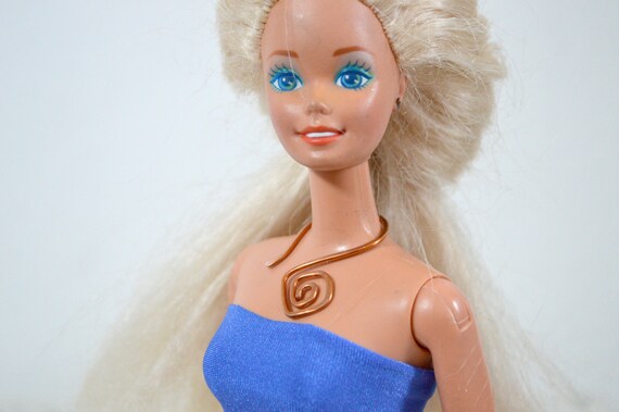 barbie choker necklace
