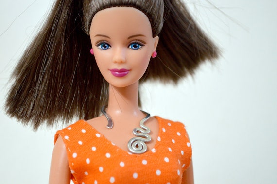 barbie choker necklace
