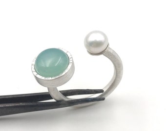 Open silver ring with calcedony and pearl for. Size 63-64, unique ring, handmade, 925/000 silver, pastel colors, women's gift, blue and white