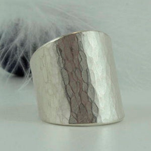 Wide forged ring with hammered finish, 925/000 silver, size 58, matt, polished, handmade, gift, production image 1