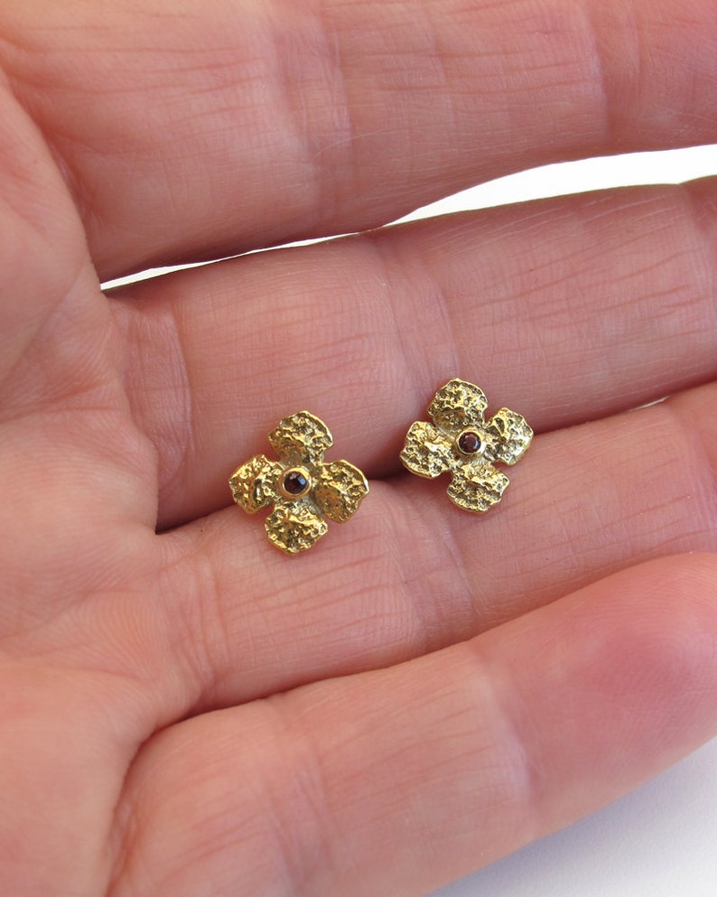 Gold stud flower earrings 14k with garnet January birthstone flower gold earrings. solid gold stud earrings
