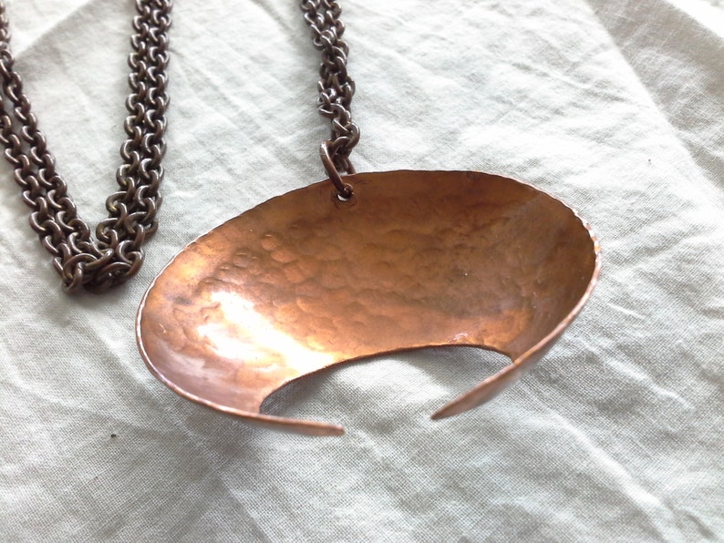 Vintage Artisan Hammered Copper Domed Lunula Moon Pendant Copper Chain image 5