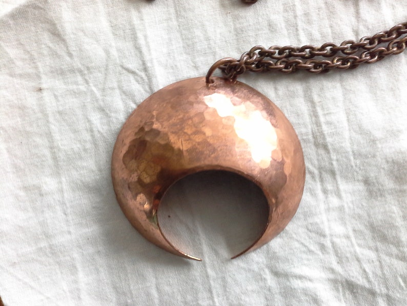 Vintage Artisan Hammered Copper Domed Lunula Moon Pendant Copper Chain image 2
