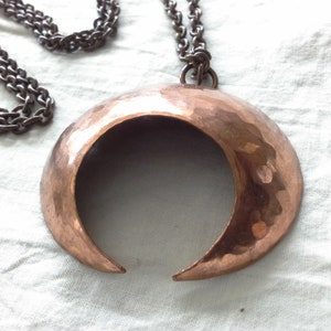 Vintage Artisan Hammered Copper Domed Lunula Moon Pendant Copper Chain image 3