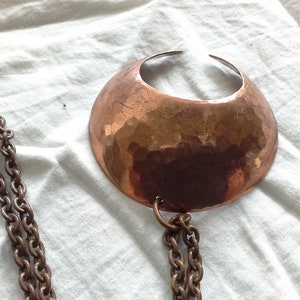 Vintage Artisan Hammered Copper Domed Lunula Moon Pendant Copper Chain image 4