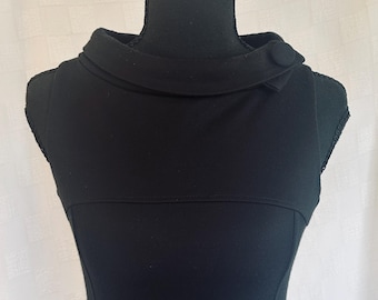 Robe noire sans manches fin des années 90 début 2000