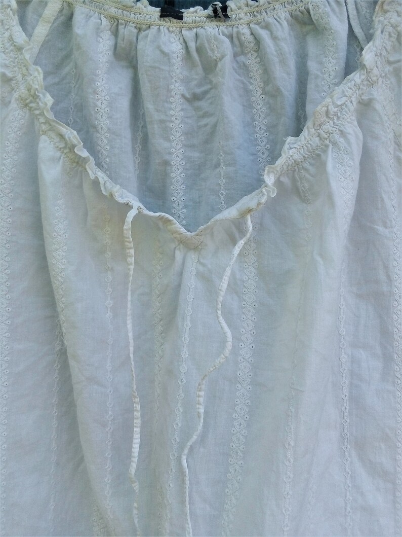 Peasant White embroidered top Cotton lace blouson Boho summer blouse Rustic top Puff sleeve blouson