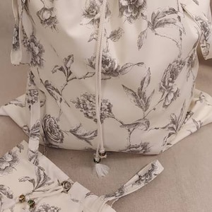 Sac à linge - Grand et format voyage - Joli sac de rangement pour chambre à coucher ou salle de bain - Sac à linge à suspendre - Organisation du linge - Floral gris