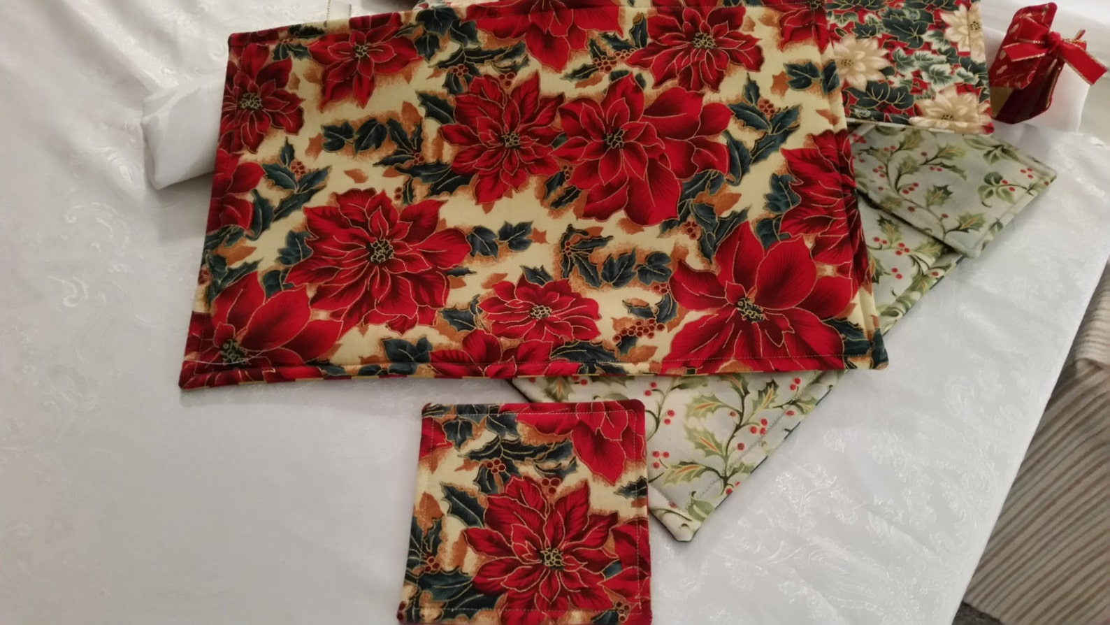 Christmas Table Placemats and Coasters. Lovely Red Poinsettia Etsy UK
