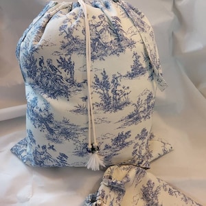 Wäschesack-Groß und Reisegröße-Hübsche Aufbewahrungstasche für Schlafzimmer oder Badezimmer-Hanging Wäschesack-Wäsche Organisation-Blau Toile de Jouy