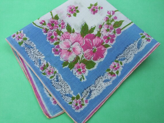 Vintage Printed Hanky Yellow Pansies Pansies Print Vintage Handkerchief Botanical Handkerchief Deep Scalloped Edge