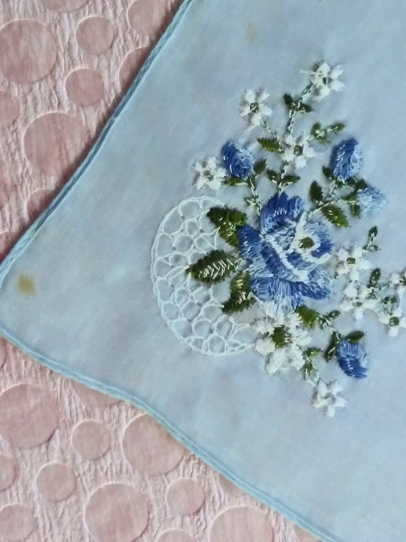 Vintage Hankie Wedding Hanky Embroidered Blue Ros… - image 4