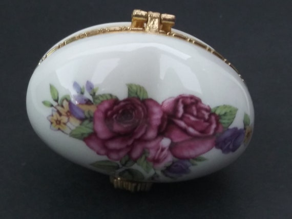 Vintage Jewelry Box Rose Heart Trinket Box. R - image 3