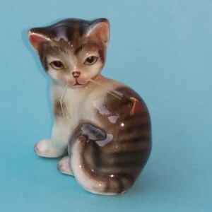 Vintage Cat Figurine Fine Bone China Goebel Made In Germany.  PG