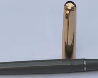 Vintage Pilot 2 Fountain Pen Gray Plastic body Squeeze ink filler fine nib India