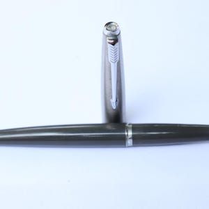 Vintage Parker 45 Fountain Pen Gary Plastic body Fine steel Nib USA