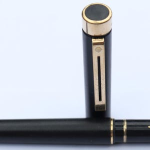 Vintage Sheaffer Targa Fountain pen Matte Black body 14k Gold 585 Nib USA