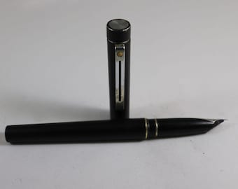Vintage Sheaffer Targa Fountain pen Matte Black body Squeeze converter Australia