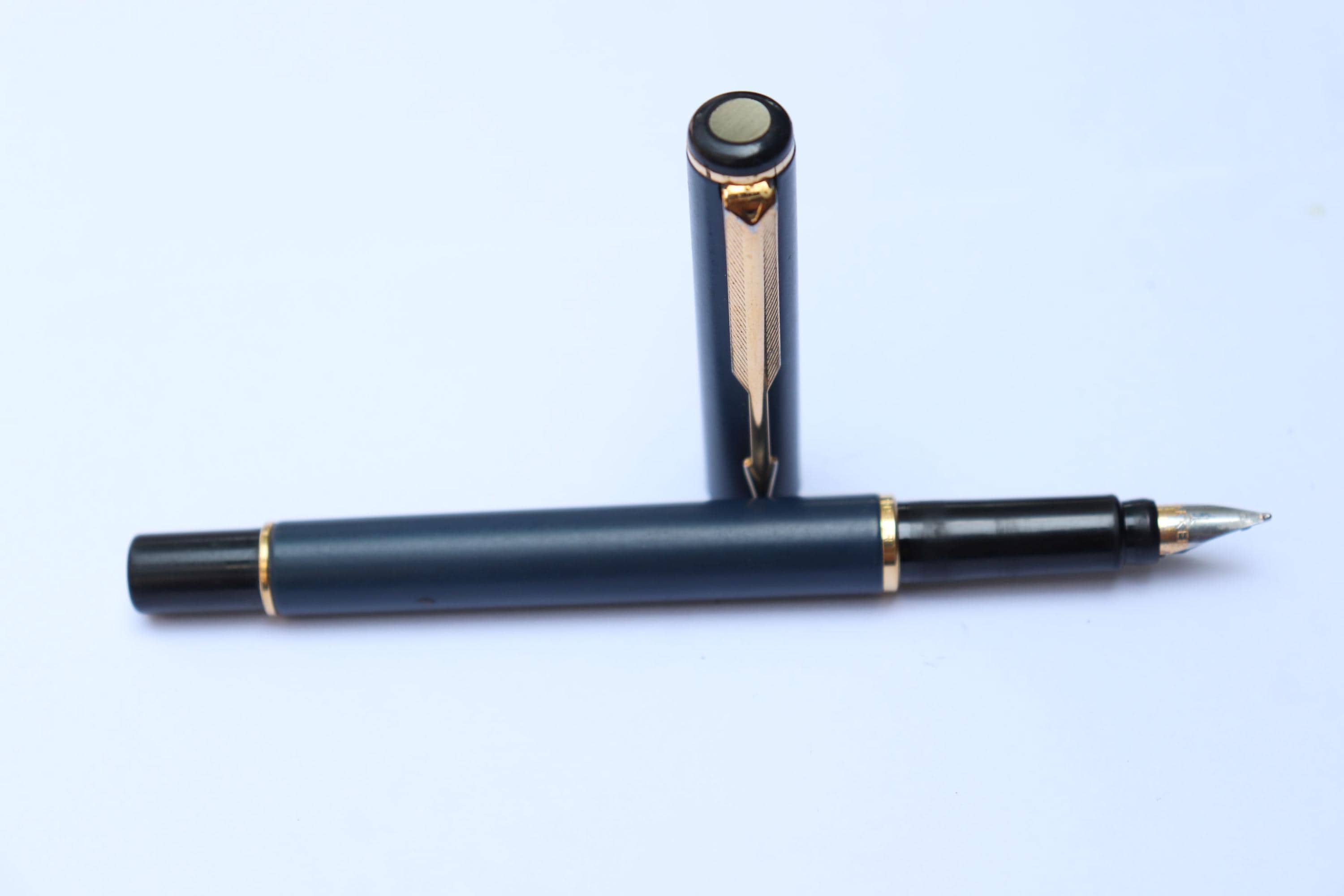 Vintage Parker 88 Rialto Fountain Pen Matte Blue, Piston Ink