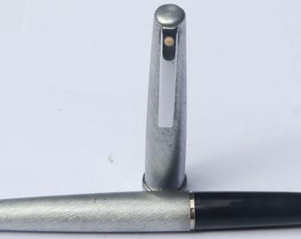 Vintage Sheaffer Lady Fountain pen Fine Nib uSA