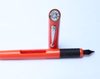 Vintage Sheaffer No NoNsense Fountain Pen Italic Cut Orange Plastic body